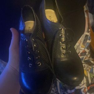 Aldo stiletto’s size 8 though fits small. Excellent condition never worn.